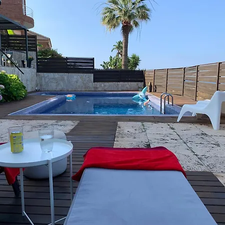 Con Piscina Y Barbacoa Cerca De Barcelona